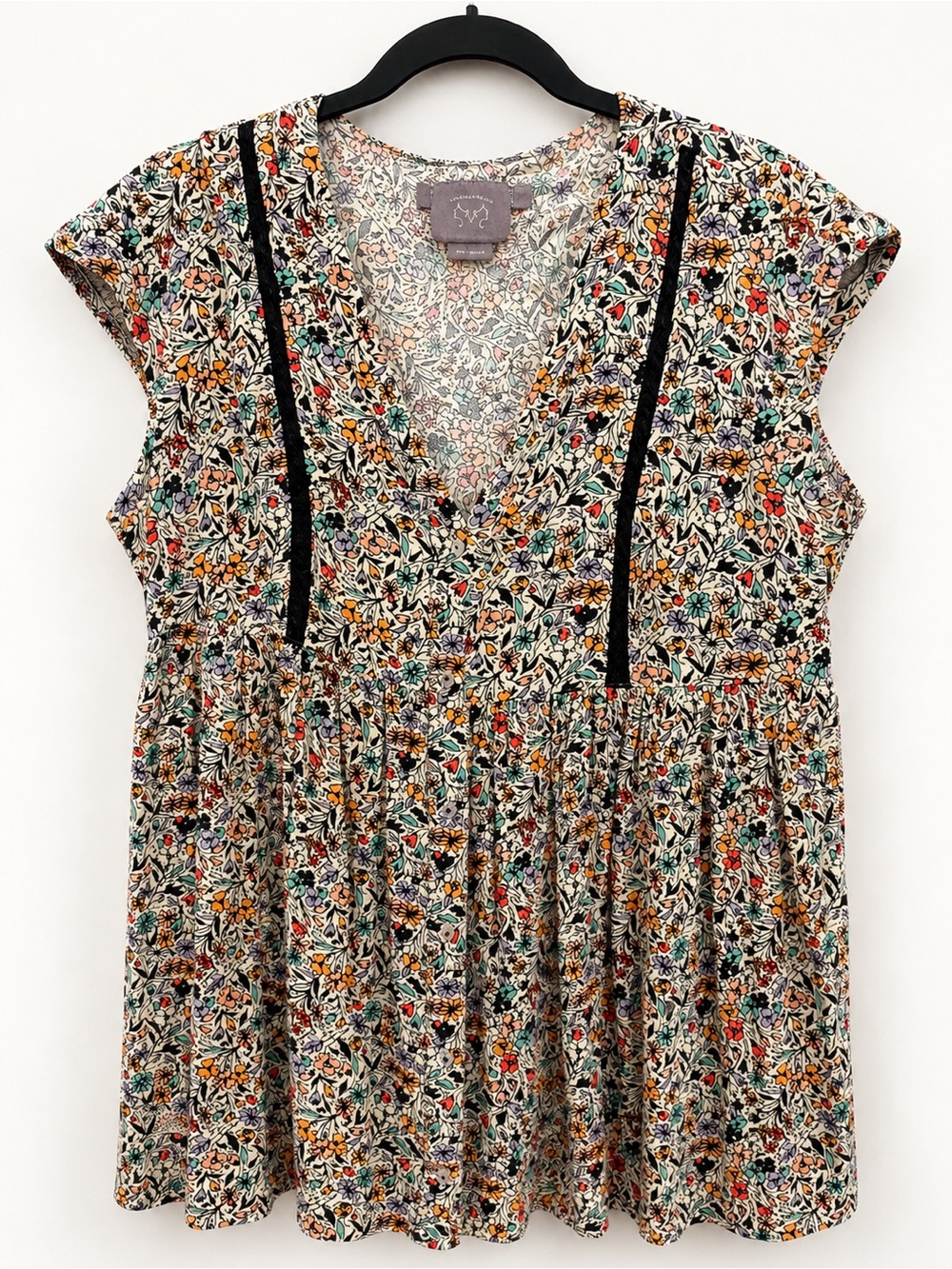 Vanessa Virginia Floral V-Neck Cap Sleeve Top in Multicolor